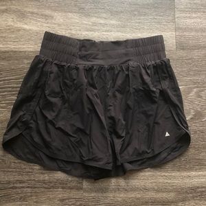 Balance Athletica breeze short